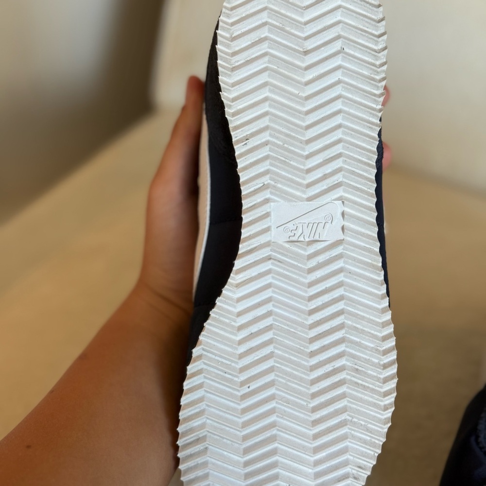 Nike Cortez - Picture 3 of 5